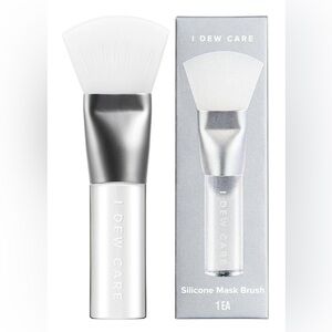 I Dew Care Silver and White Facial Brush
